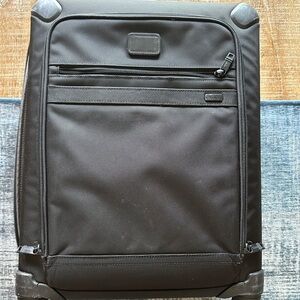 TUMI 22” Carry-On Alpha Continental